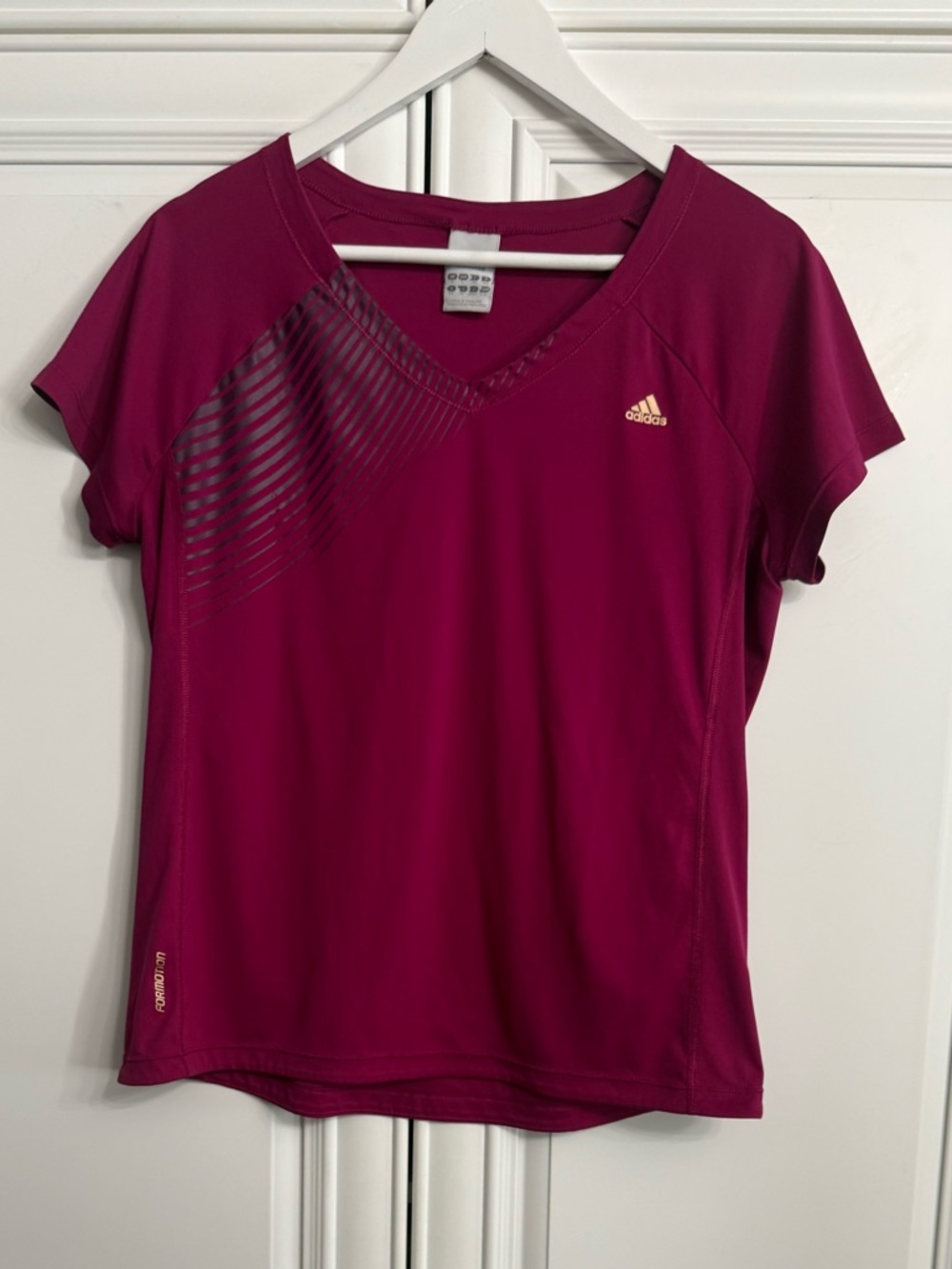 Adidas Size Large Magenta V-Neck Short Sleeve Performance Tee w/Formotion Tech